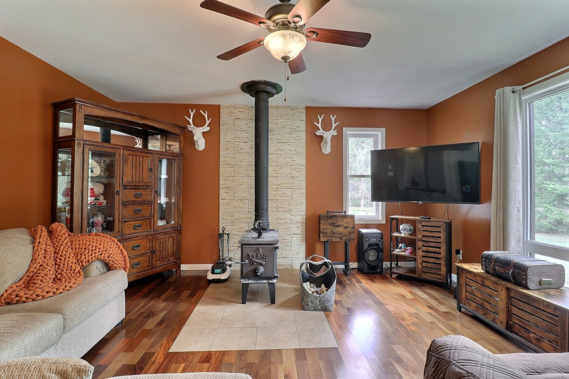 









257


Ch. du Chevreuil-Blanc

,
Bowman,




QC
J0X3C0

