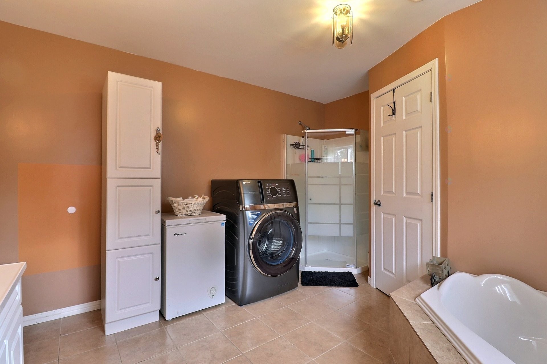 









257


Ch. du Chevreuil-Blanc

,
Bowman,




QC
J0X3C0

