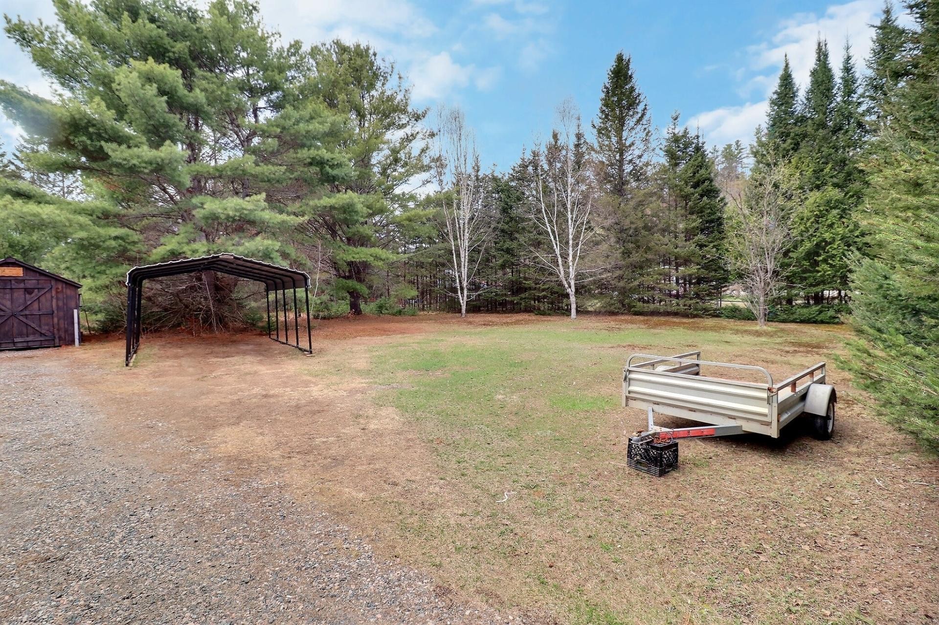 









257


Ch. du Chevreuil-Blanc

,
Bowman,




QC
J0X3C0

