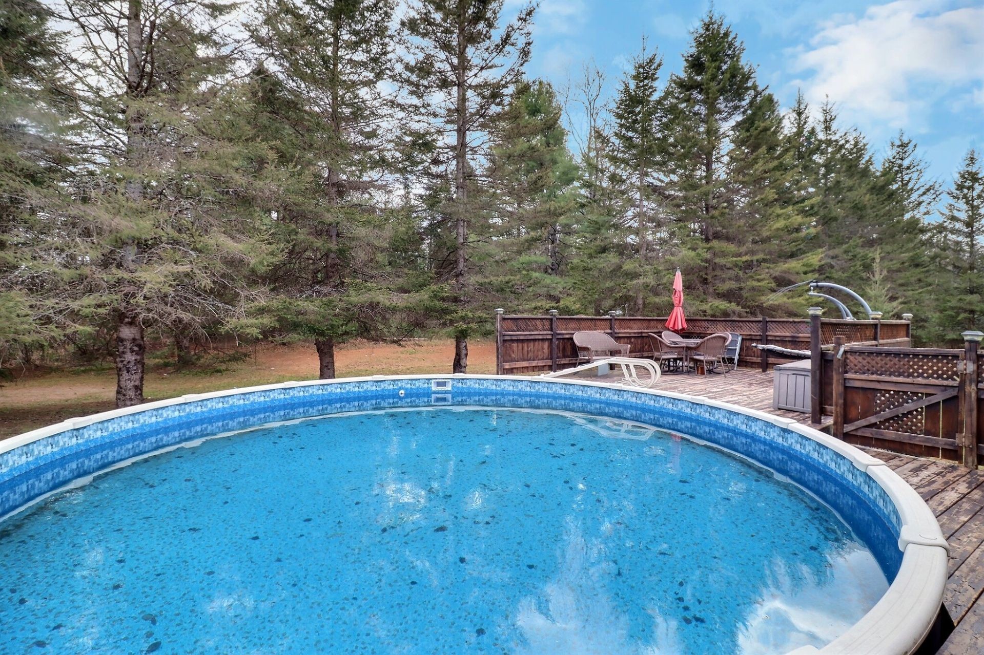









257


Ch. du Chevreuil-Blanc

,
Bowman,




QC
J0X3C0


