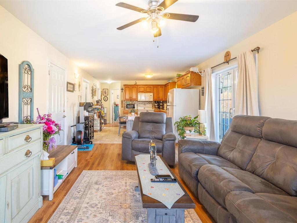 












3 Mosher Lane

,
Upper North Sydney,




NS
B2A 0B2

