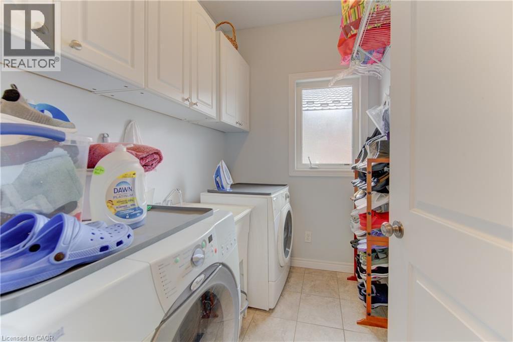 












369 ZELLER Drive

,
Kitchener,




Ontario
N2A0A3

