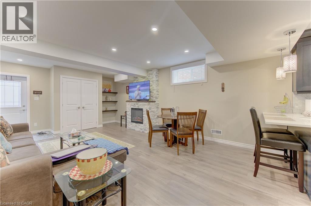 












369 ZELLER Drive

,
Kitchener,




Ontario
N2A0A3

