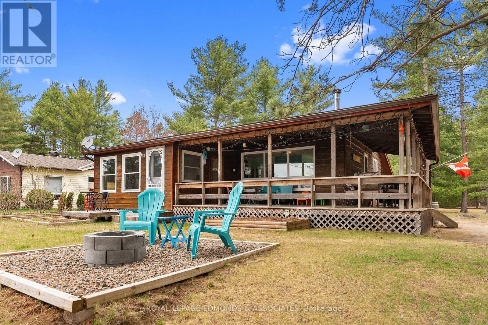 












626 PECOSKIE DRIVE

,
Killaloe, Hagarty and Richards,




Ontario
K0J2A0

