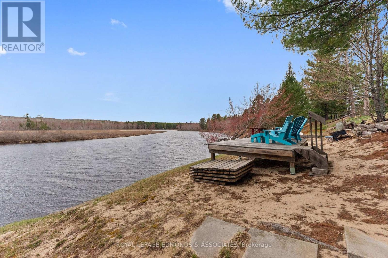 












626 PECOSKIE DRIVE

,
Killaloe, Hagarty and Richards,




Ontario
K0J2A0


