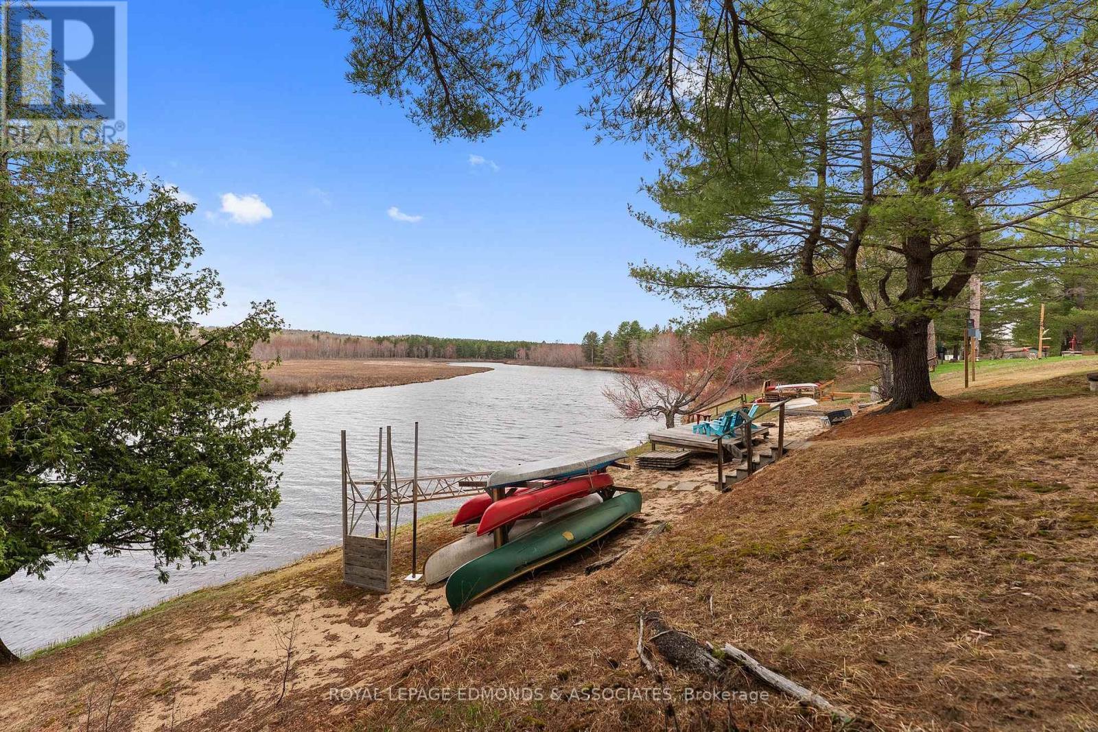












626 PECOSKIE DRIVE

,
Killaloe, Hagarty and Richards,




Ontario
K0J2A0

