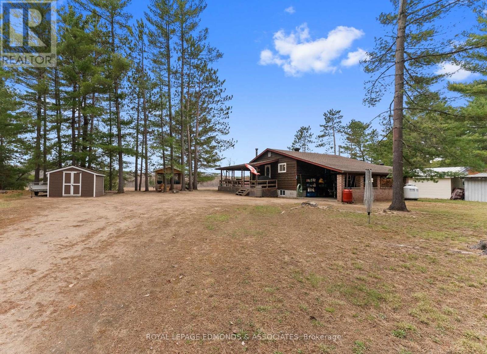 












626 PECOSKIE DRIVE

,
Killaloe, Hagarty and Richards,




Ontario
K0J2A0

