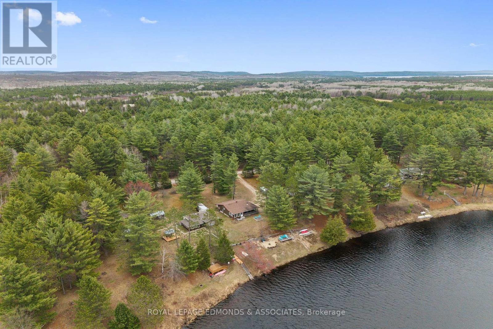 












626 PECOSKIE DRIVE

,
Killaloe, Hagarty and Richards,




Ontario
K0J2A0

