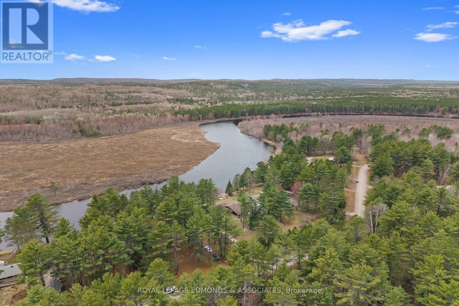












626 PECOSKIE DRIVE

,
Killaloe, Hagarty and Richards,




Ontario
K0J2A0

