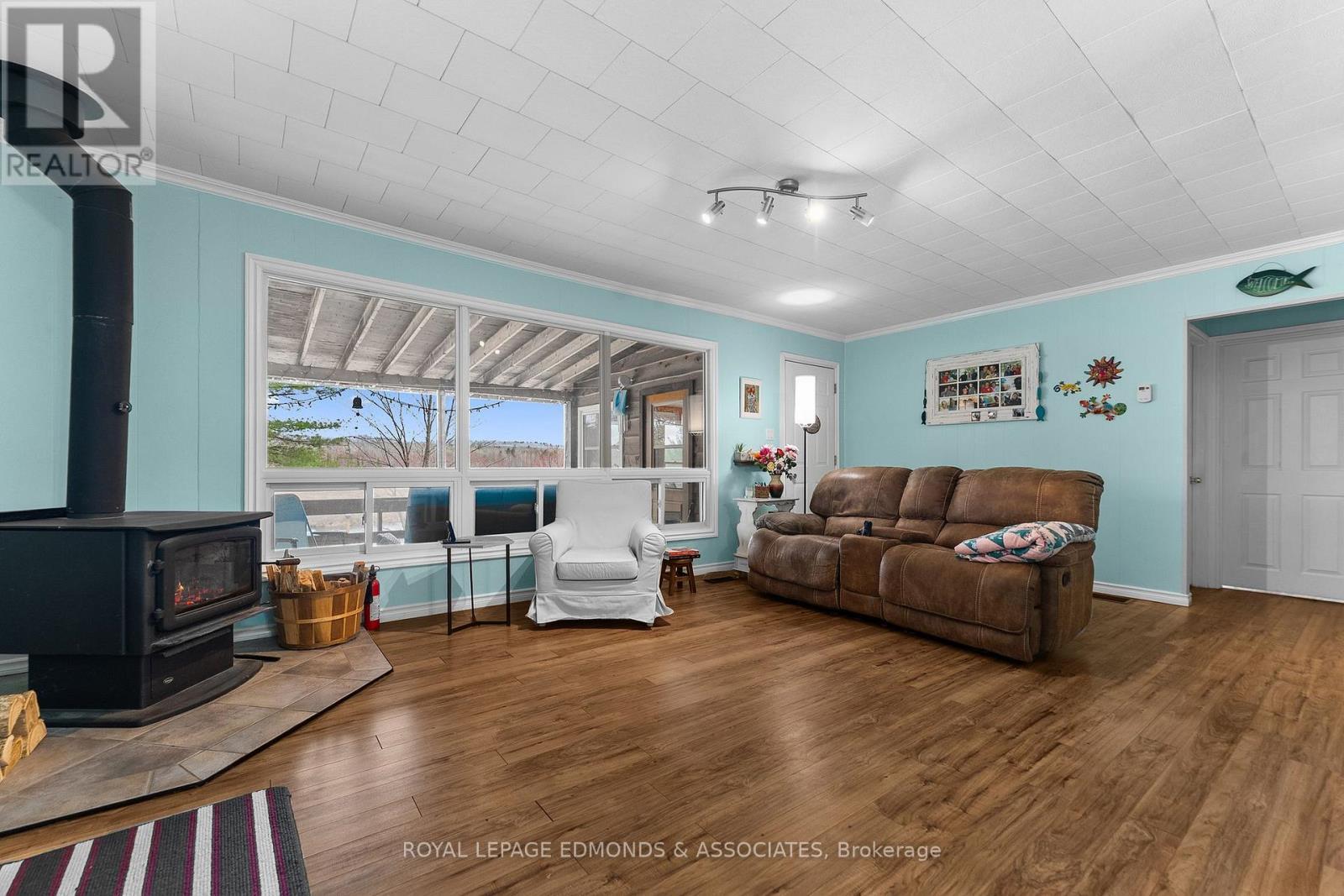 












626 PECOSKIE DRIVE

,
Killaloe, Hagarty and Richards,




Ontario
K0J2A0

