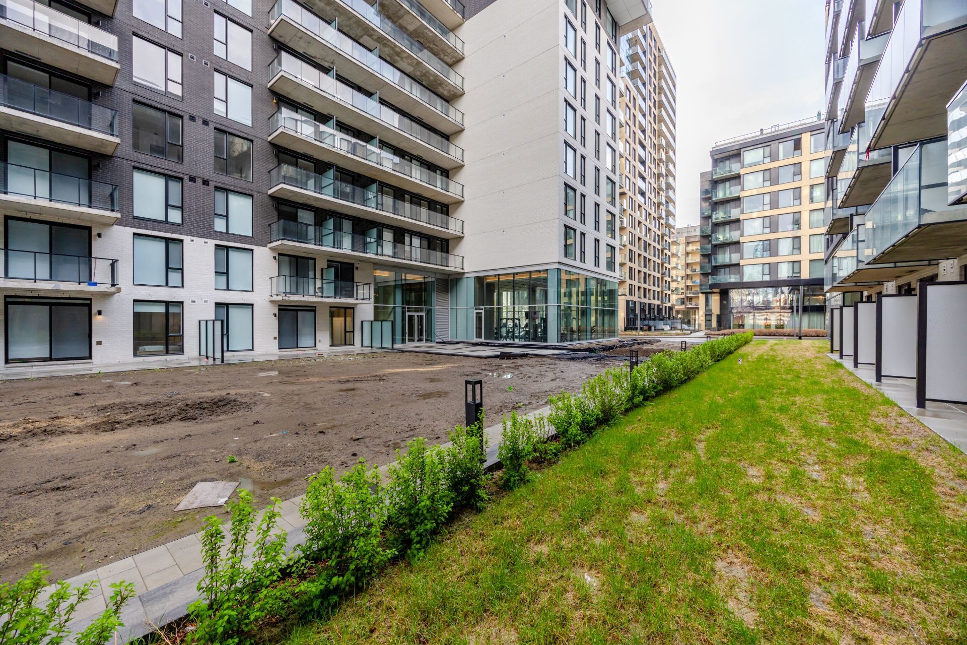 









1485


Rue des Bassins

, 108,
Montréal (Le Sud-Ouest),




QC
H3C1B7

