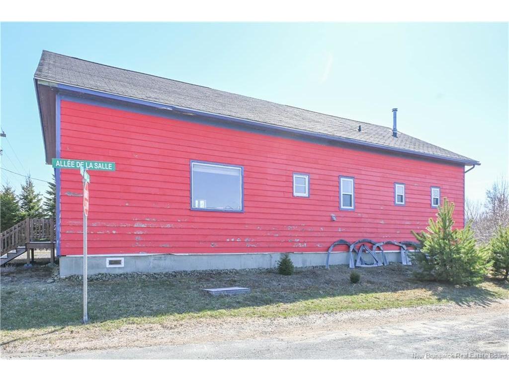 









660


Saint-Pierre Ouest

BLVD,
Caraquet,




NB
E1W 1A2

