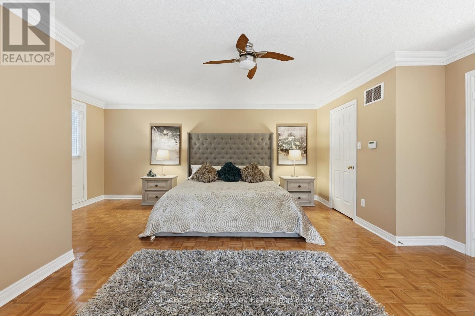 












40 COOLSPRING CRESCENT

,
Caledon (Bolton East),




Ontario
L7E1W6

