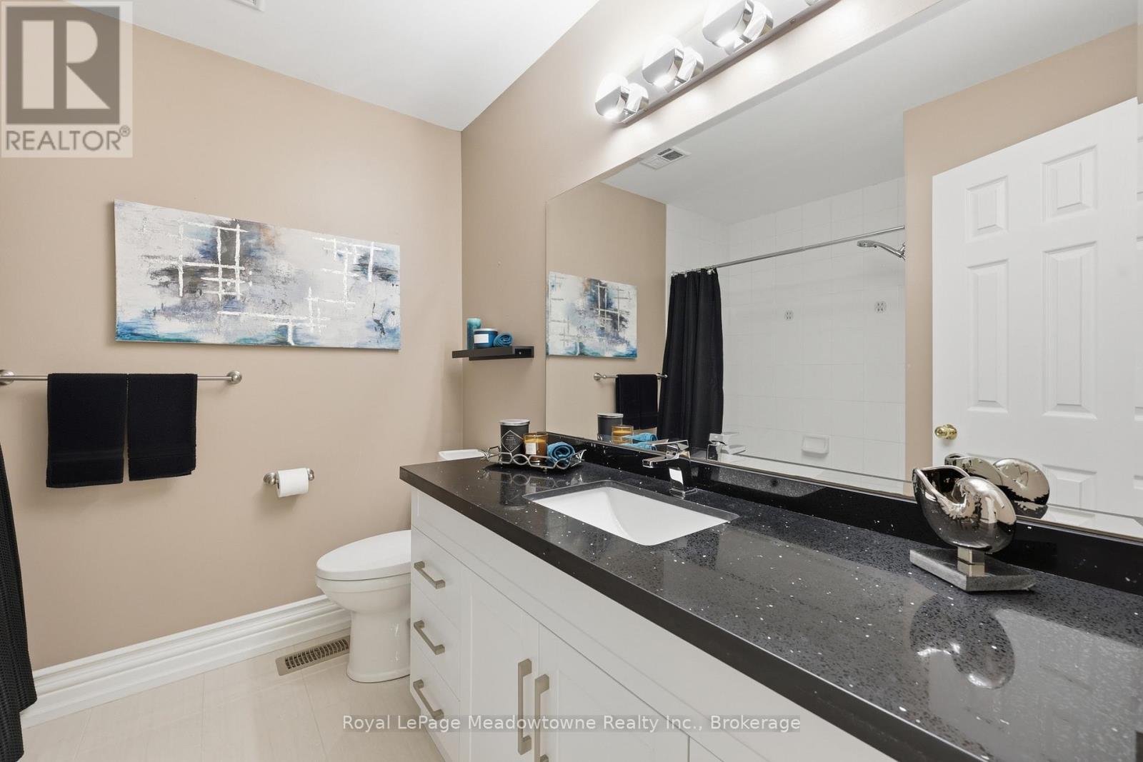 












40 COOLSPRING CRESCENT

,
Caledon (Bolton East),




Ontario
L7E1W6

