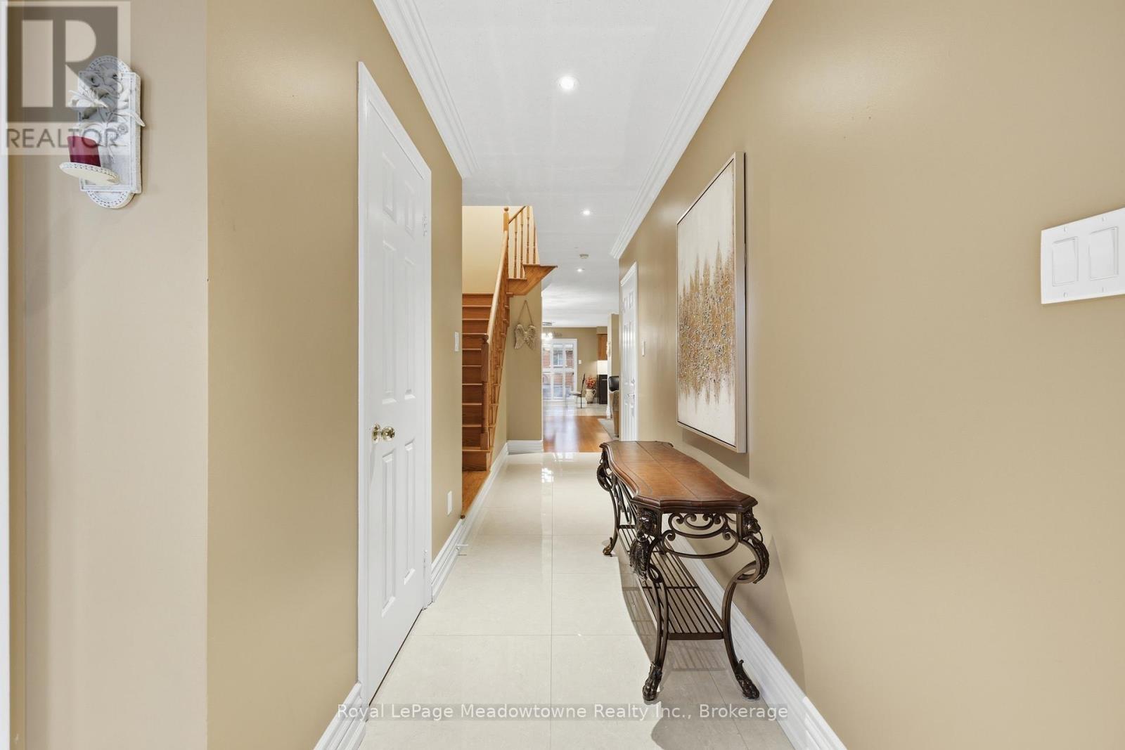 












40 COOLSPRING CRESCENT

,
Caledon (Bolton East),




Ontario
L7E1W6


