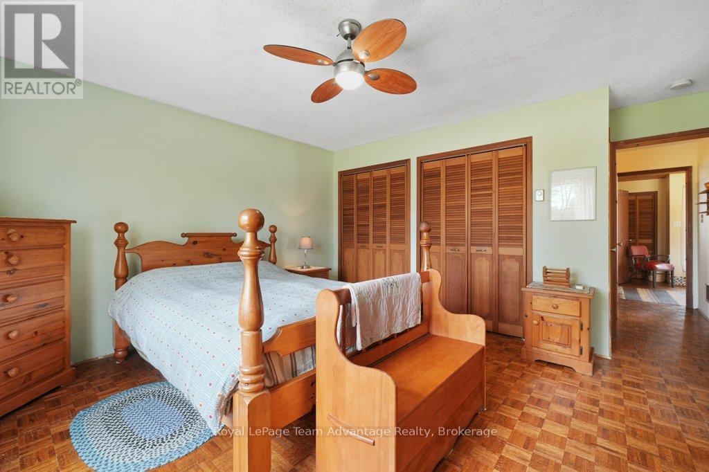 












11 BIRCH LANE

,
McDougall,




Ontario
P2A2W7

