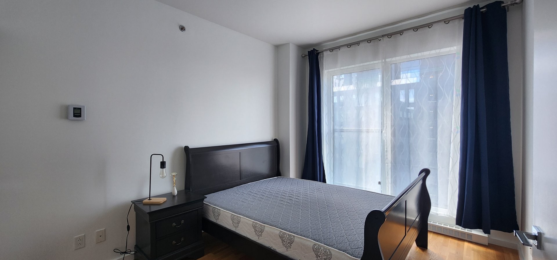 









350


Boul. De Maisonneuve O.

, 1505,
Montréal (Ville-Marie),




QC
H3A1L6

