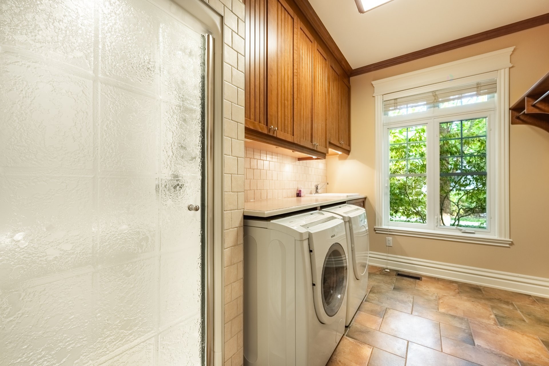 









20


Rue De Richelieu

,
Chambly,




QC
J3L2B9

