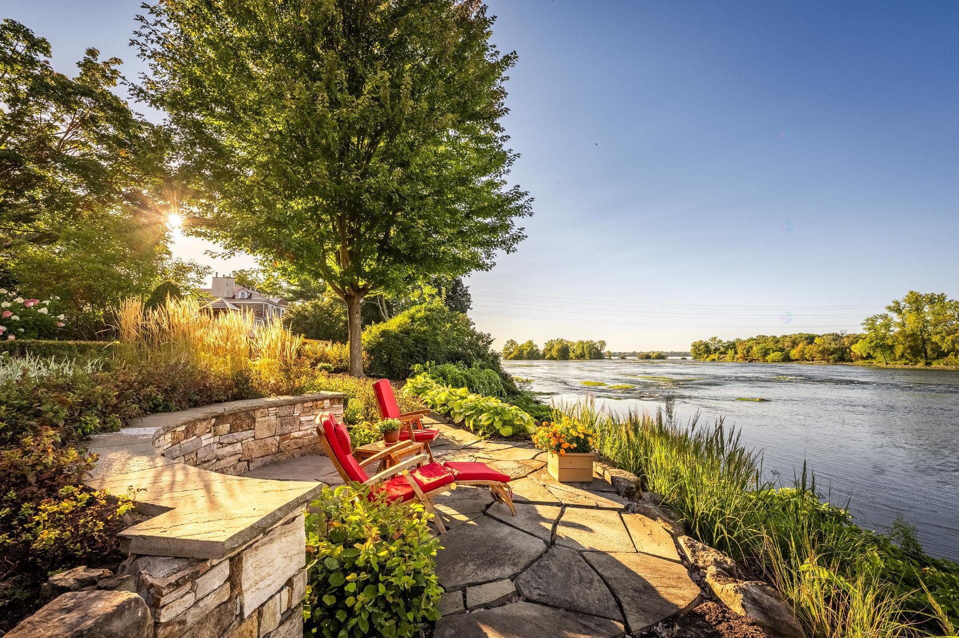 









20


Rue De Richelieu

,
Chambly,




QC
J3L2B9

