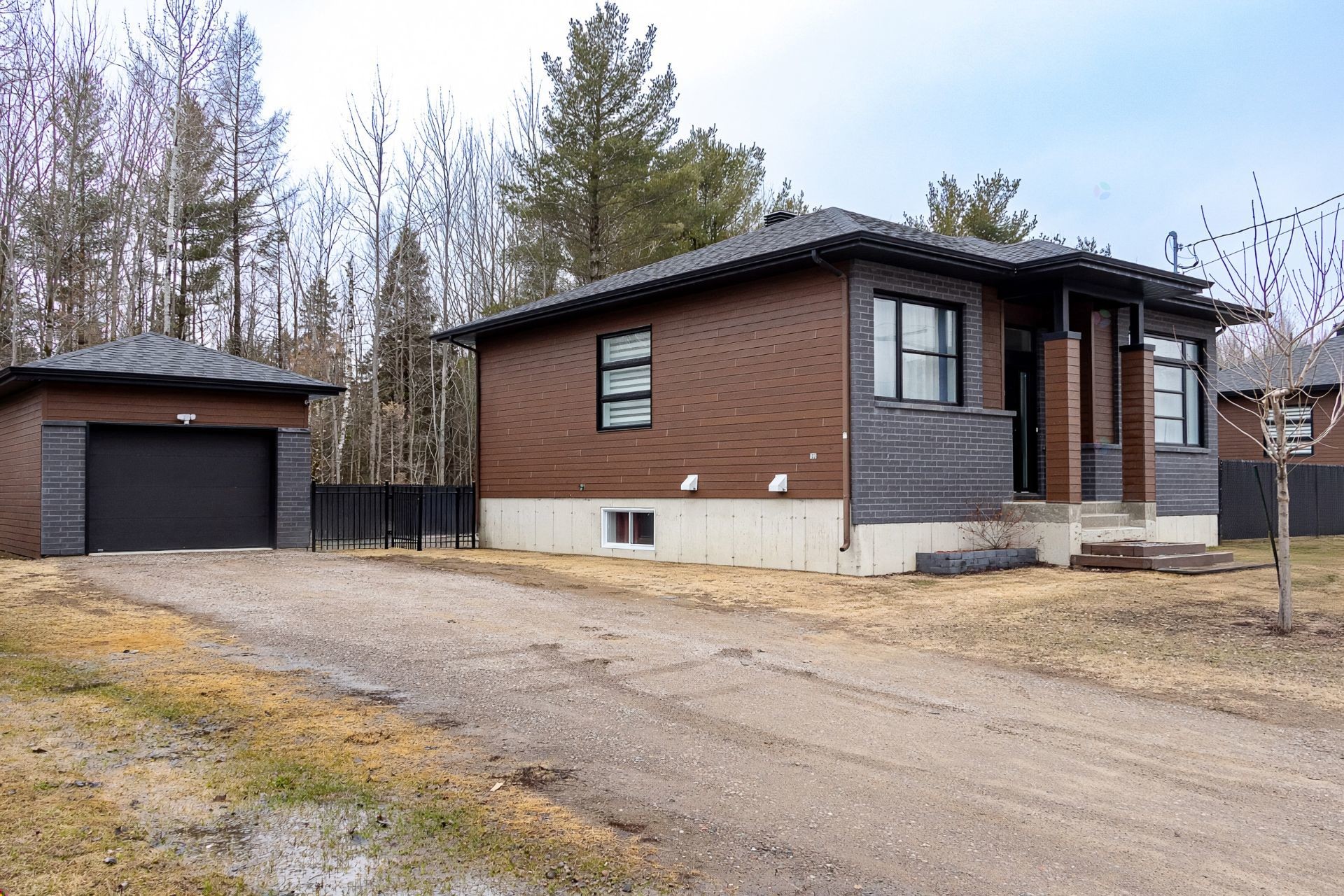 









3350


Boul. Thibeau

,
Trois-Rivières,




QC
G8W2H5

