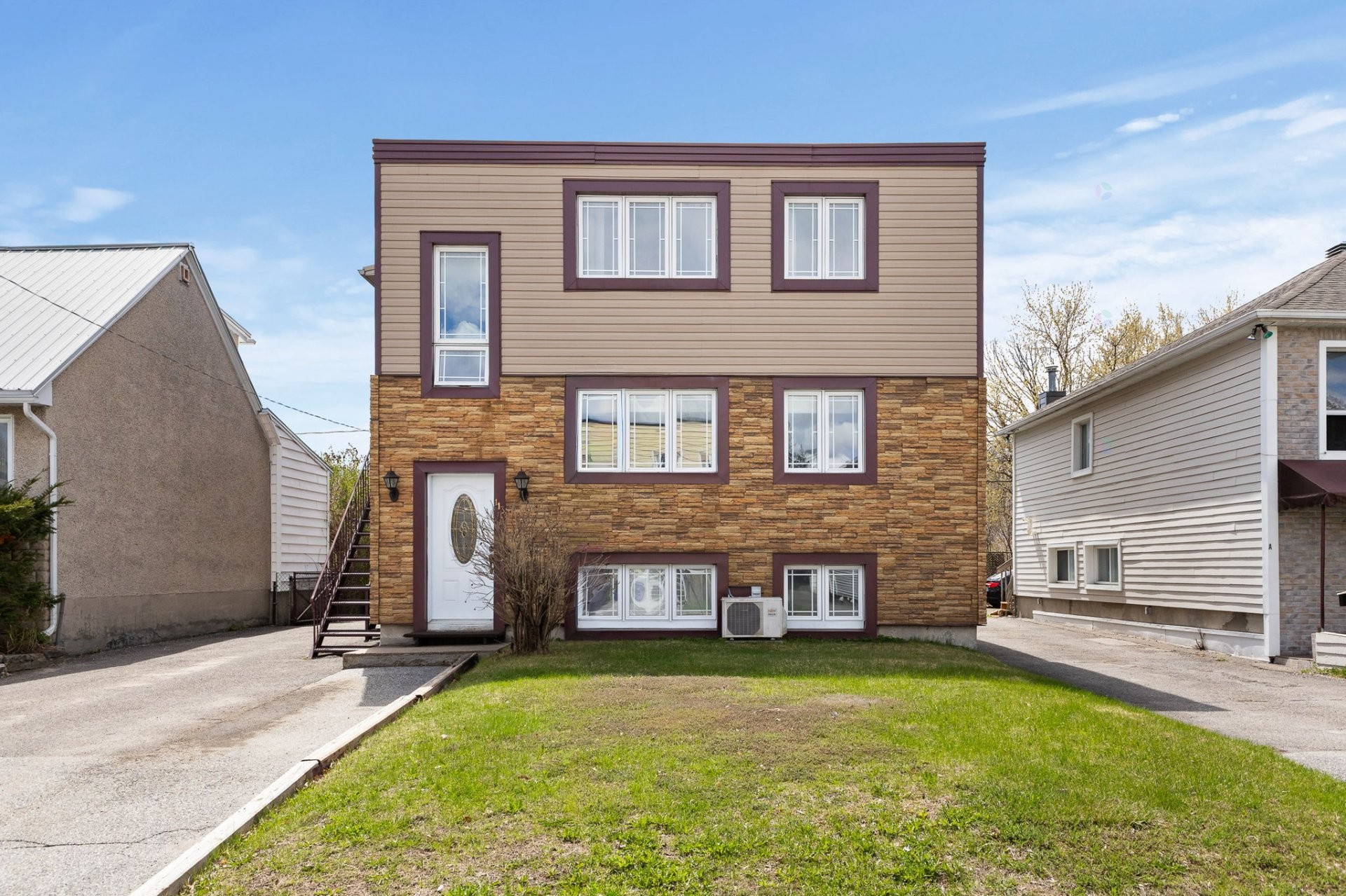 









113


Rue De Lorimier

,
Gatineau (Hull),




QC
J8Y3E7

