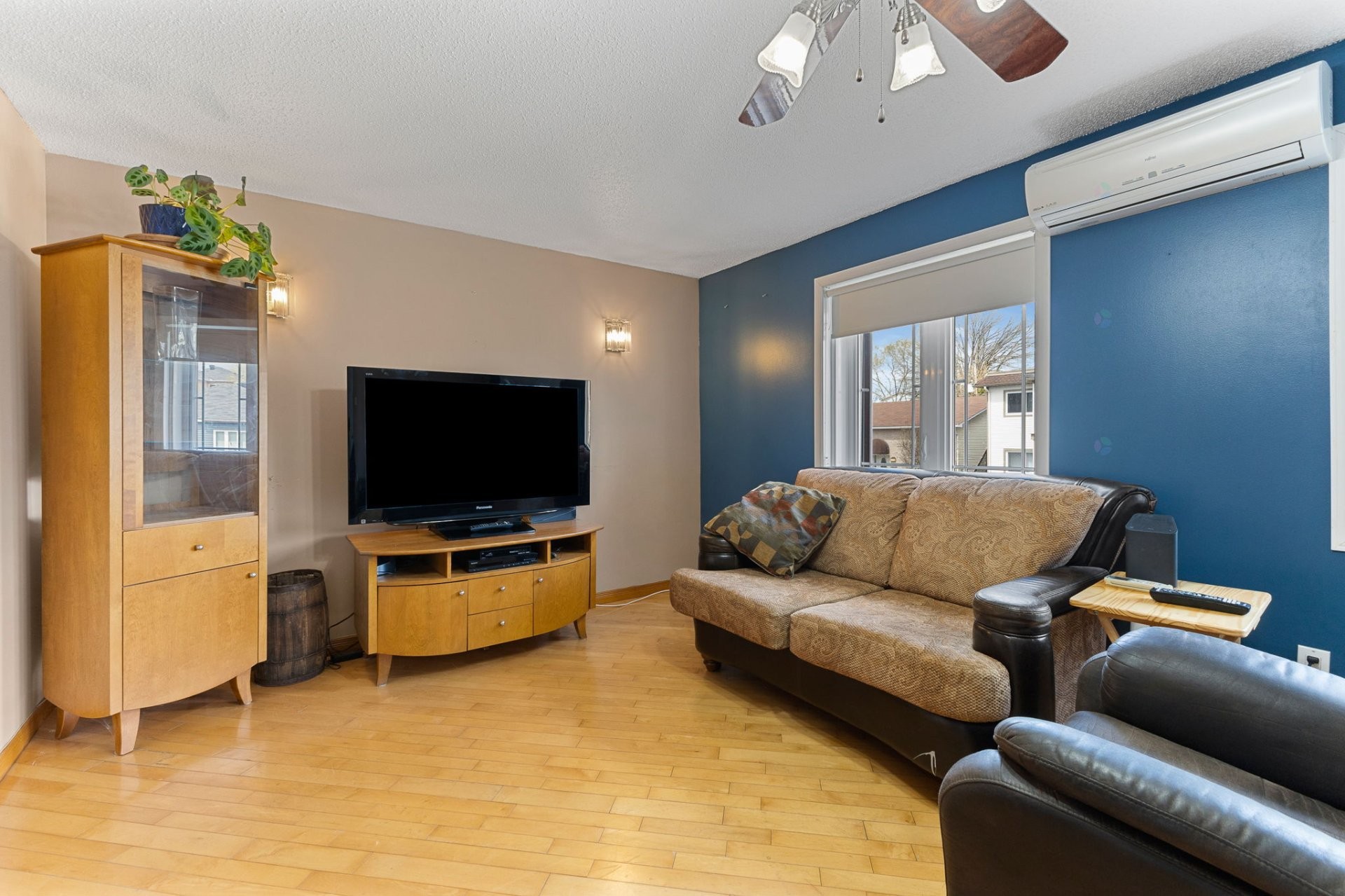 









113


Rue De Lorimier

,
Gatineau (Hull),




QC
J8Y3E7

