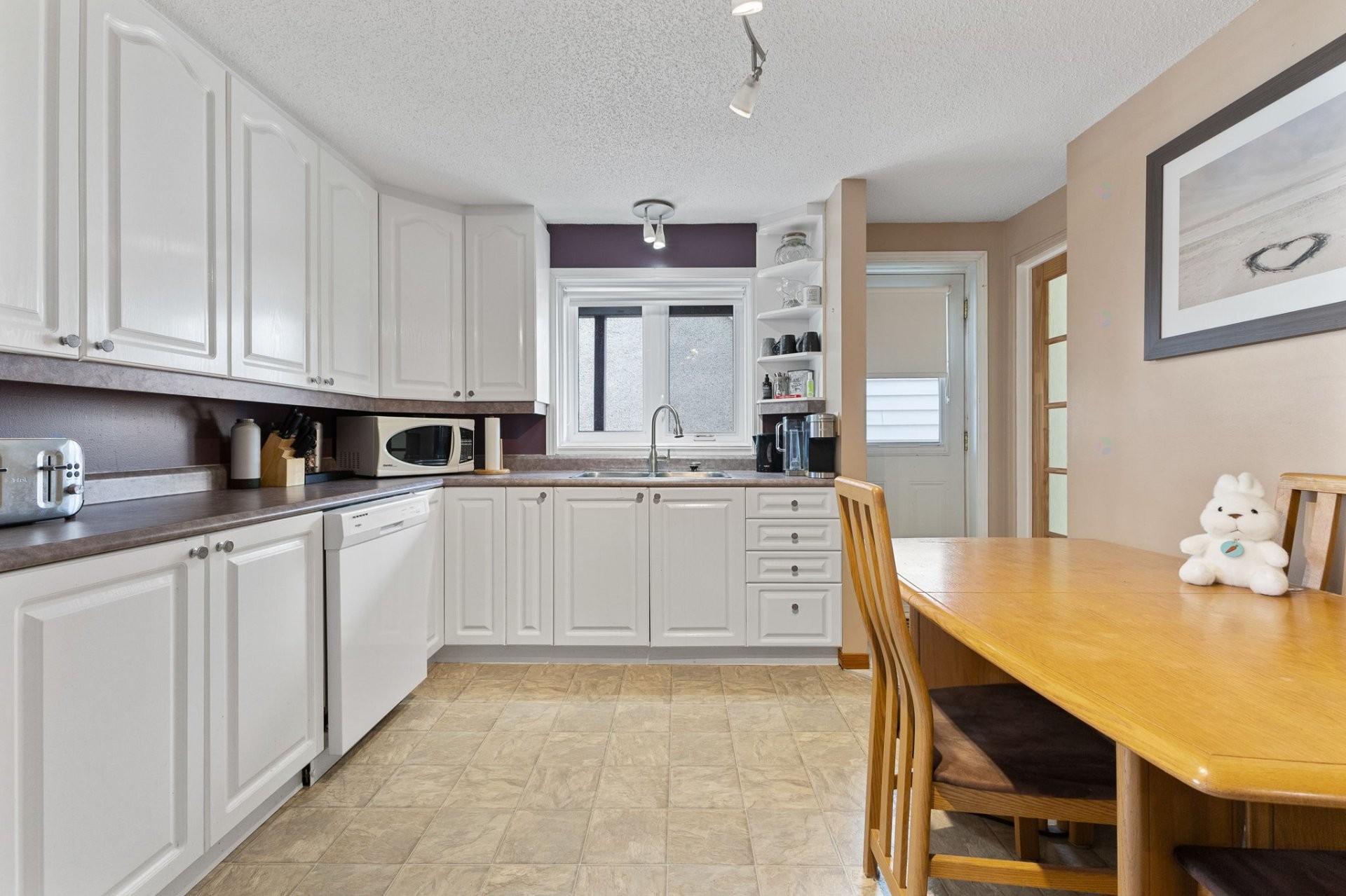 









113


Rue De Lorimier

,
Gatineau (Hull),




QC
J8Y3E7

