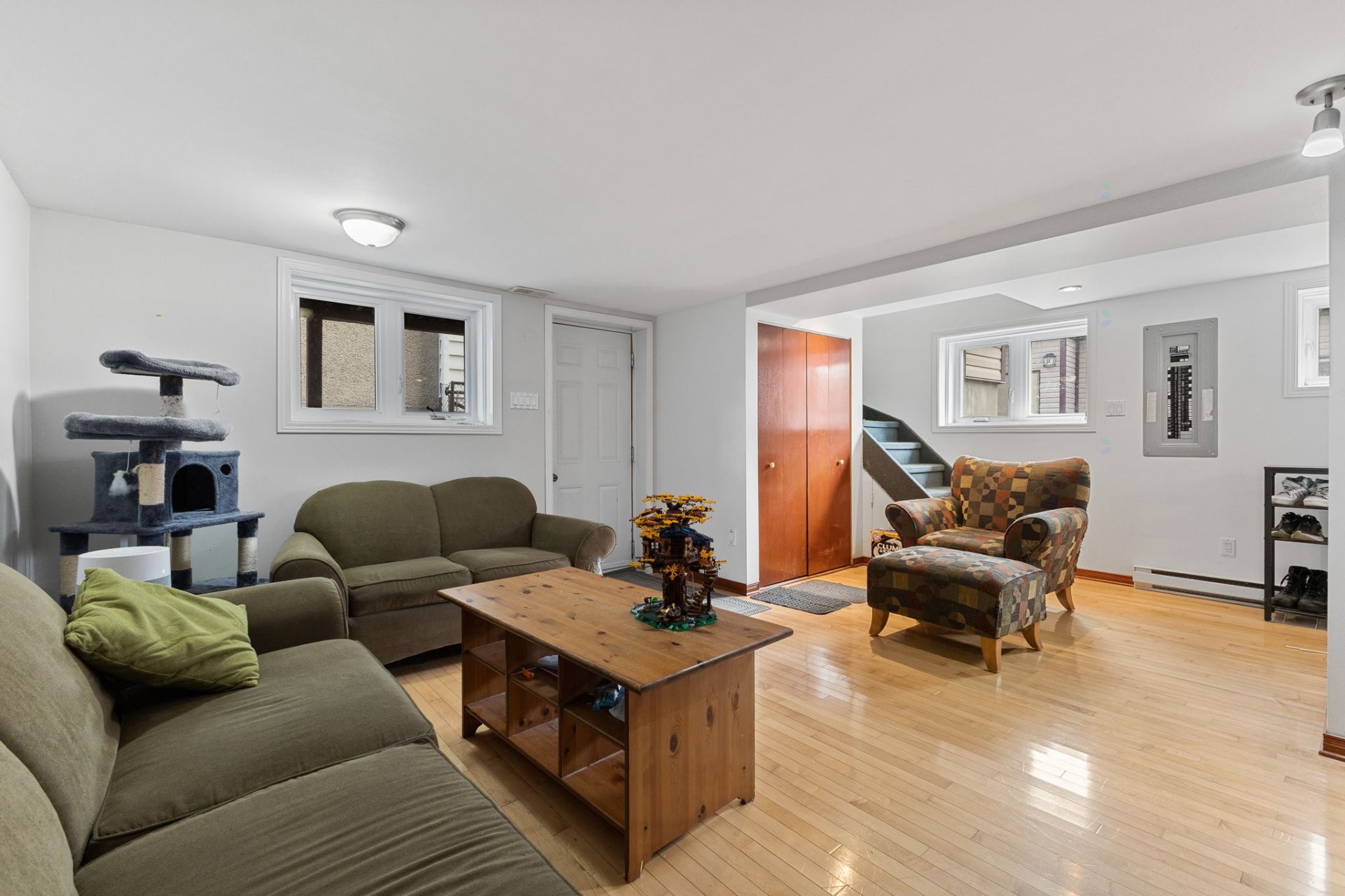 









113


Rue De Lorimier

,
Gatineau (Hull),




QC
J8Y3E7

