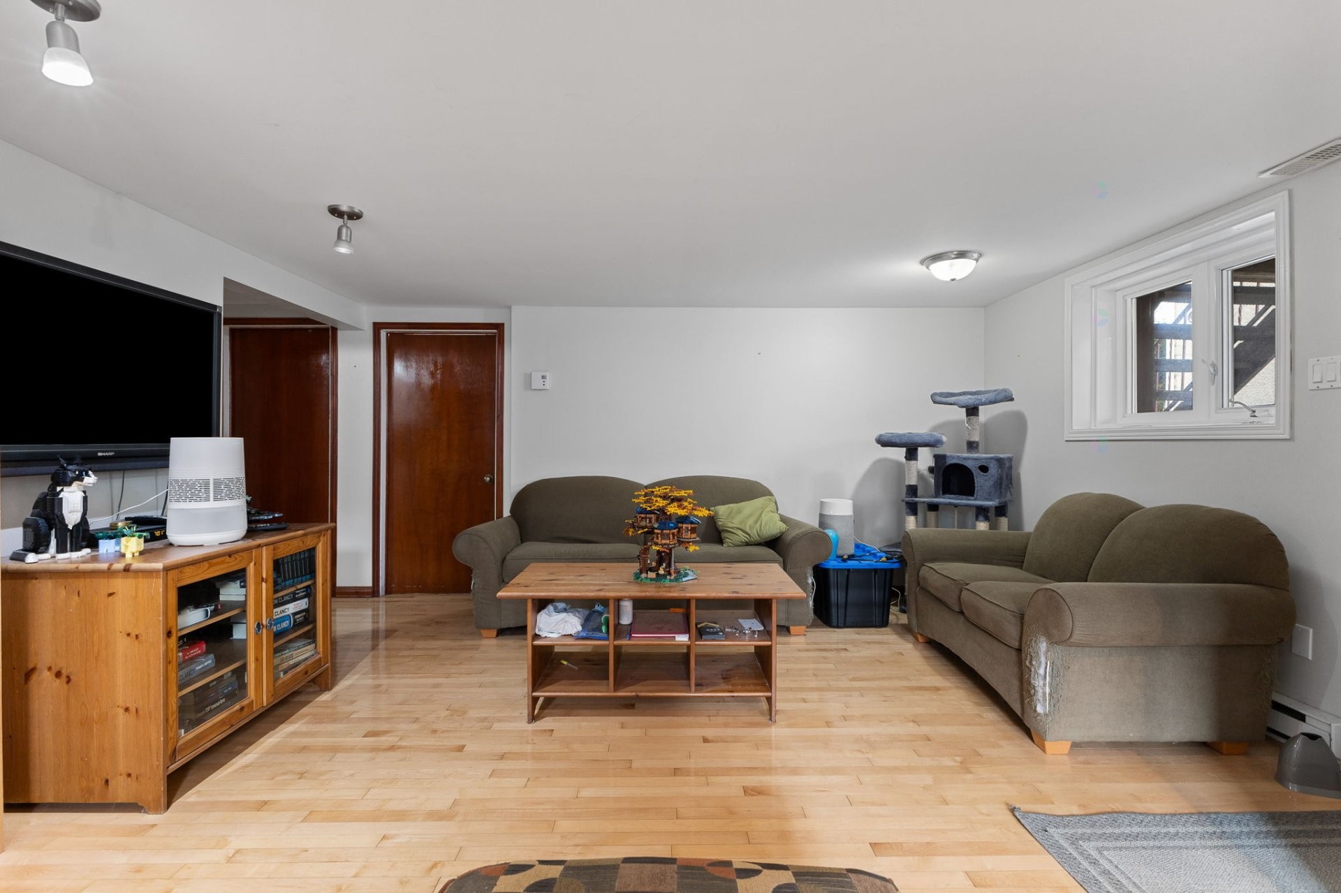 









113


Rue De Lorimier

,
Gatineau (Hull),




QC
J8Y3E7


