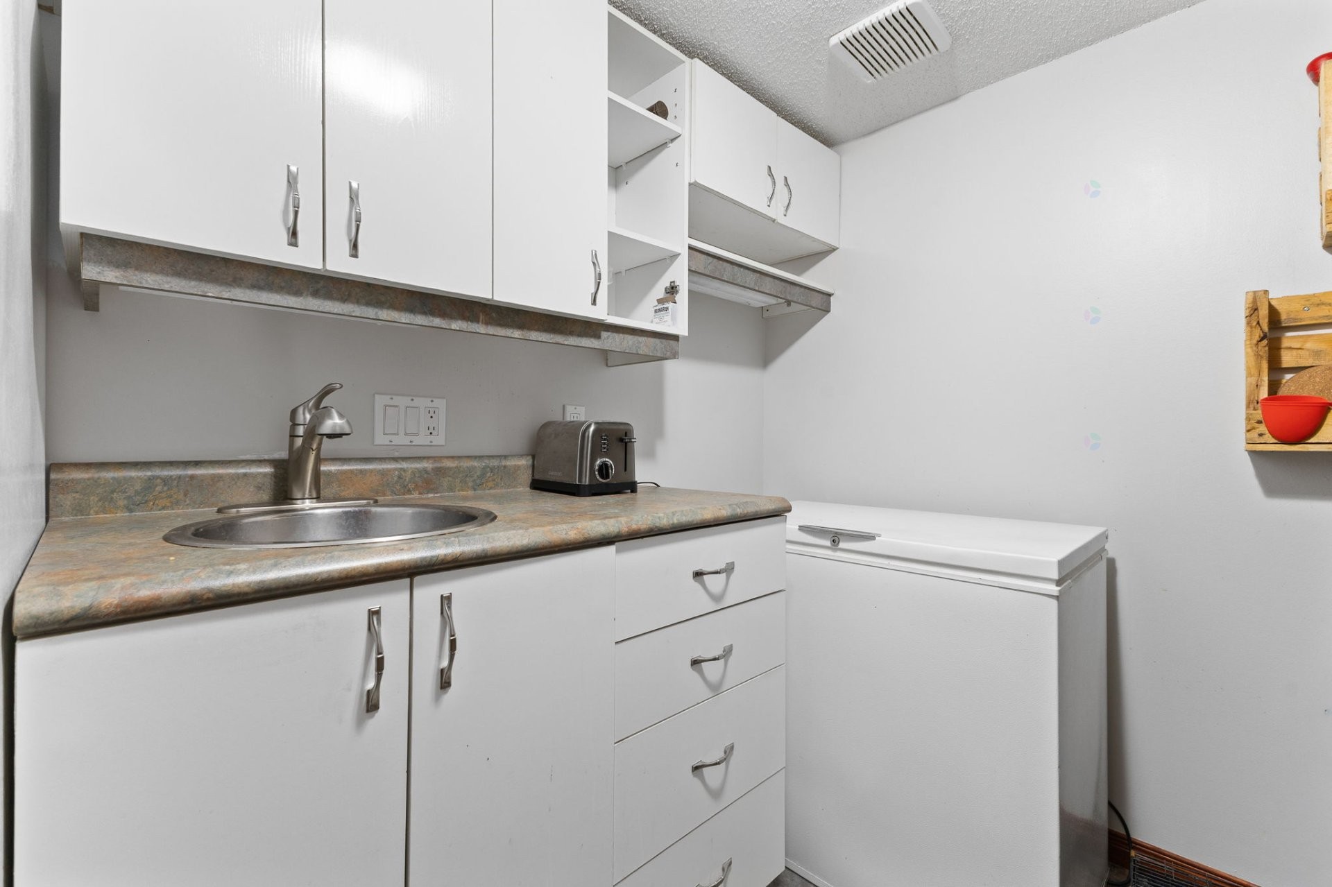 









113


Rue De Lorimier

,
Gatineau (Hull),




QC
J8Y3E7

