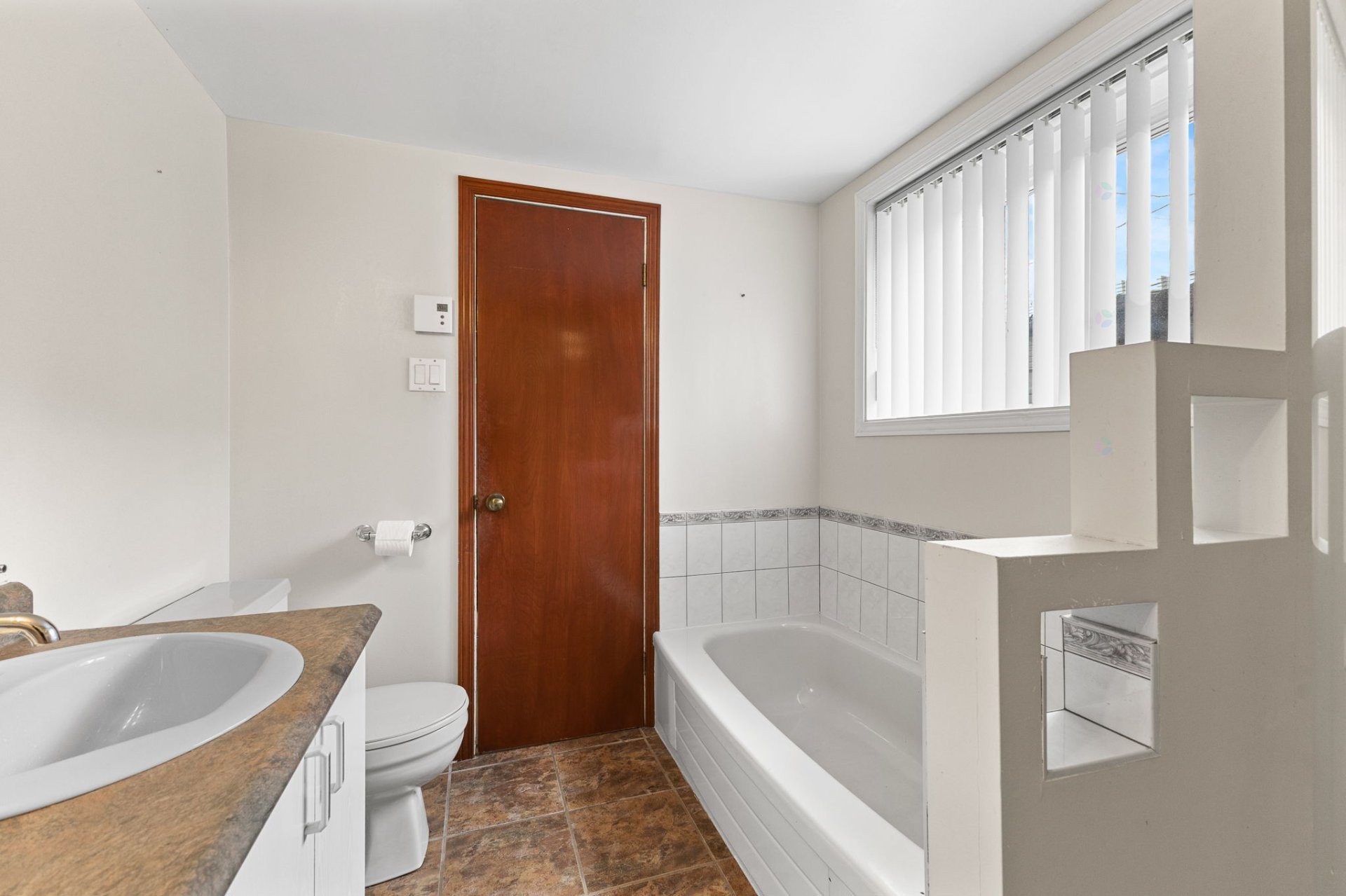 









113


Rue De Lorimier

,
Gatineau (Hull),




QC
J8Y3E7

