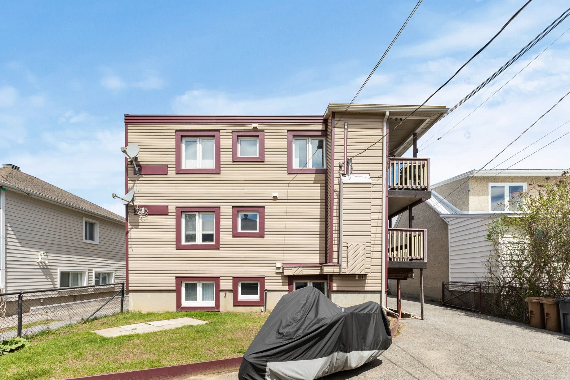 









113


Rue De Lorimier

,
Gatineau (Hull),




QC
J8Y3E7

