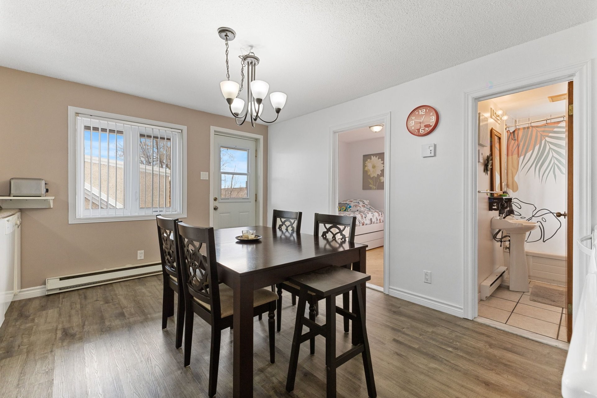 









113


Rue De Lorimier

,
Gatineau (Hull),




QC
J8Y3E7

