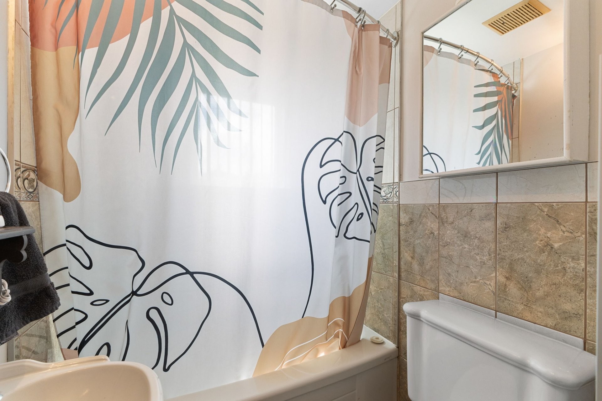 









113


Rue De Lorimier

,
Gatineau (Hull),




QC
J8Y3E7

