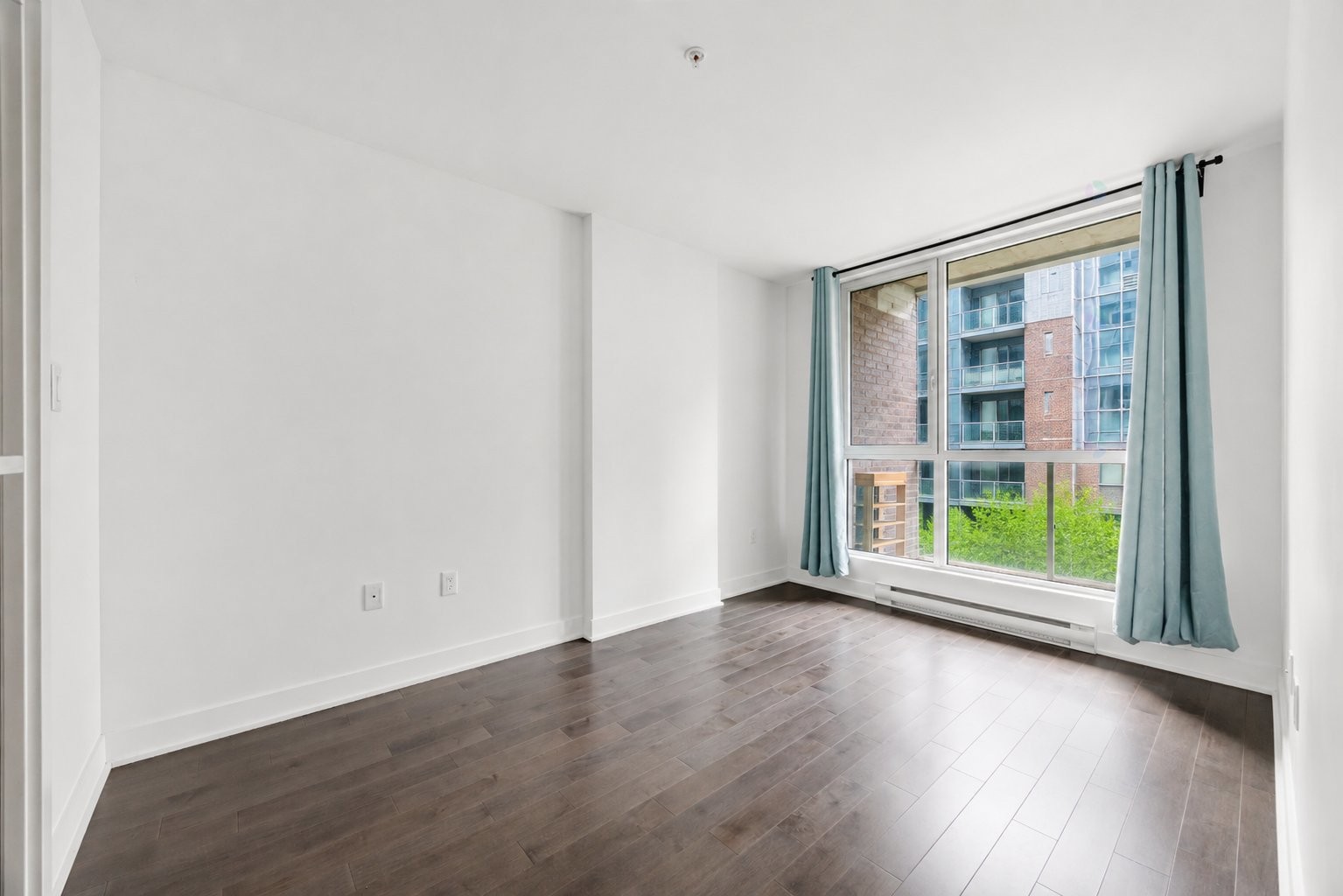 









1239


Rue Drummond

, 303,
Montréal (Ville-Marie),




QC
H3G0G4

