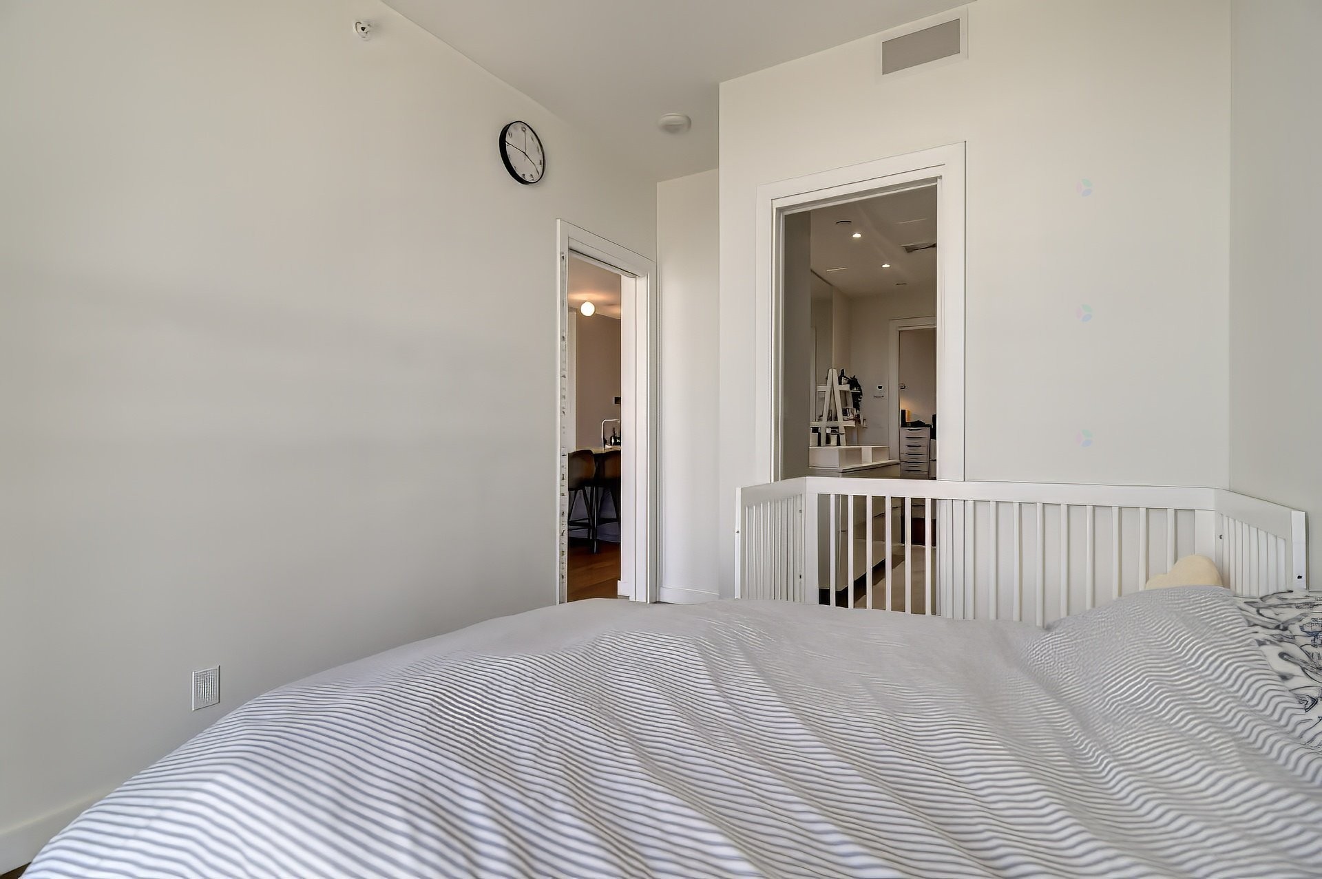 









1450


Boul. René-Lévesque O.

, 1411,
Montréal (Ville-Marie),




QC
H3G0E1

