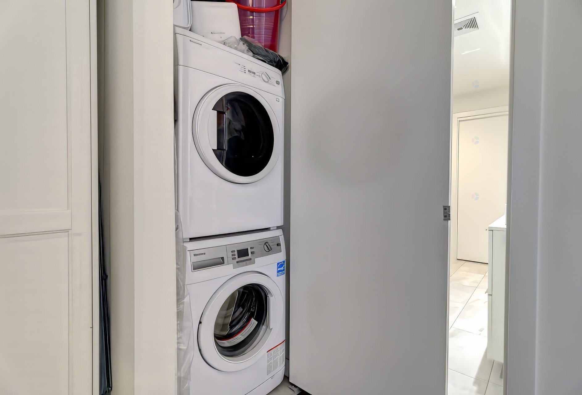 









1450


Boul. René-Lévesque O.

, 1411,
Montréal (Ville-Marie),




QC
H3G0E1

