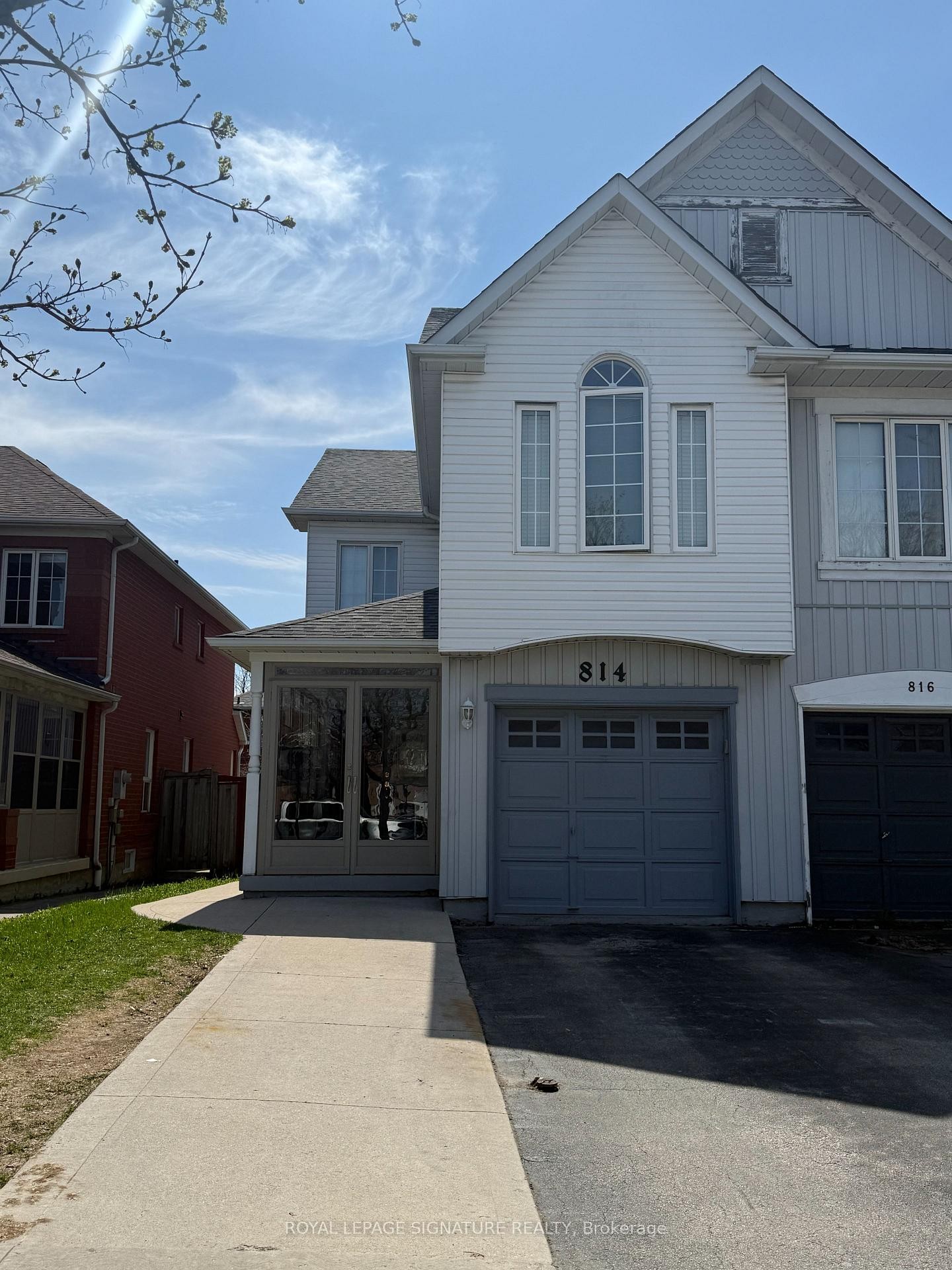 









814


Golden Farmer

Way,
Mississauga,




ON
L5W 1A7

