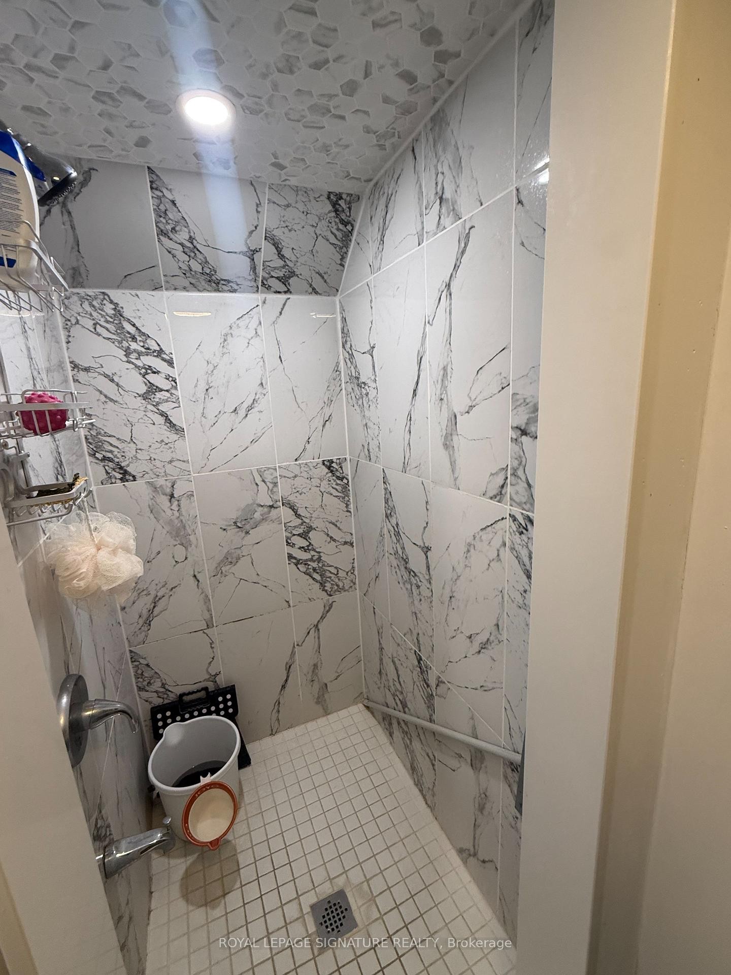 









814


Golden Farmer

Way,
Mississauga,




ON
L5W 1A7

