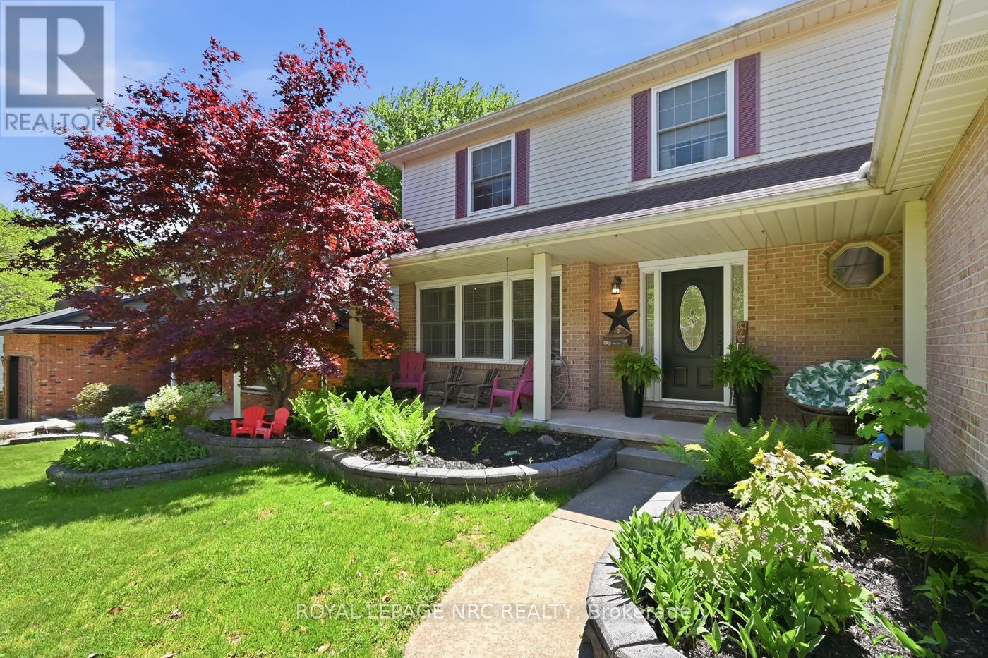 












6 NURSERY LANE

,
Pelham (Fonthill),




Ontario
L0S1E1

