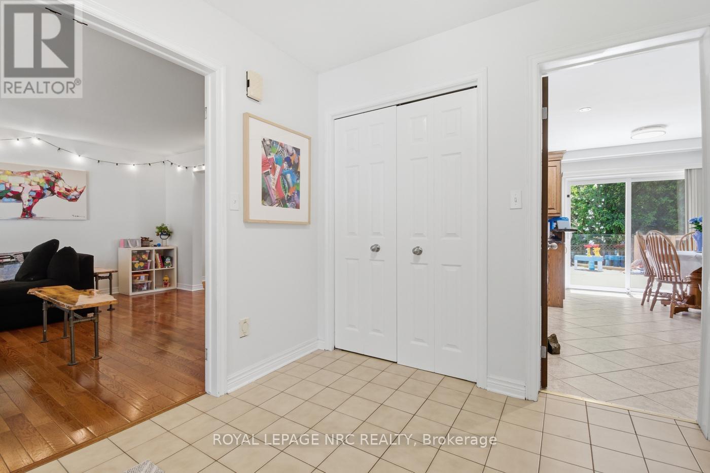 












6 NURSERY LANE

,
Pelham (Fonthill),




Ontario
L0S1E1

