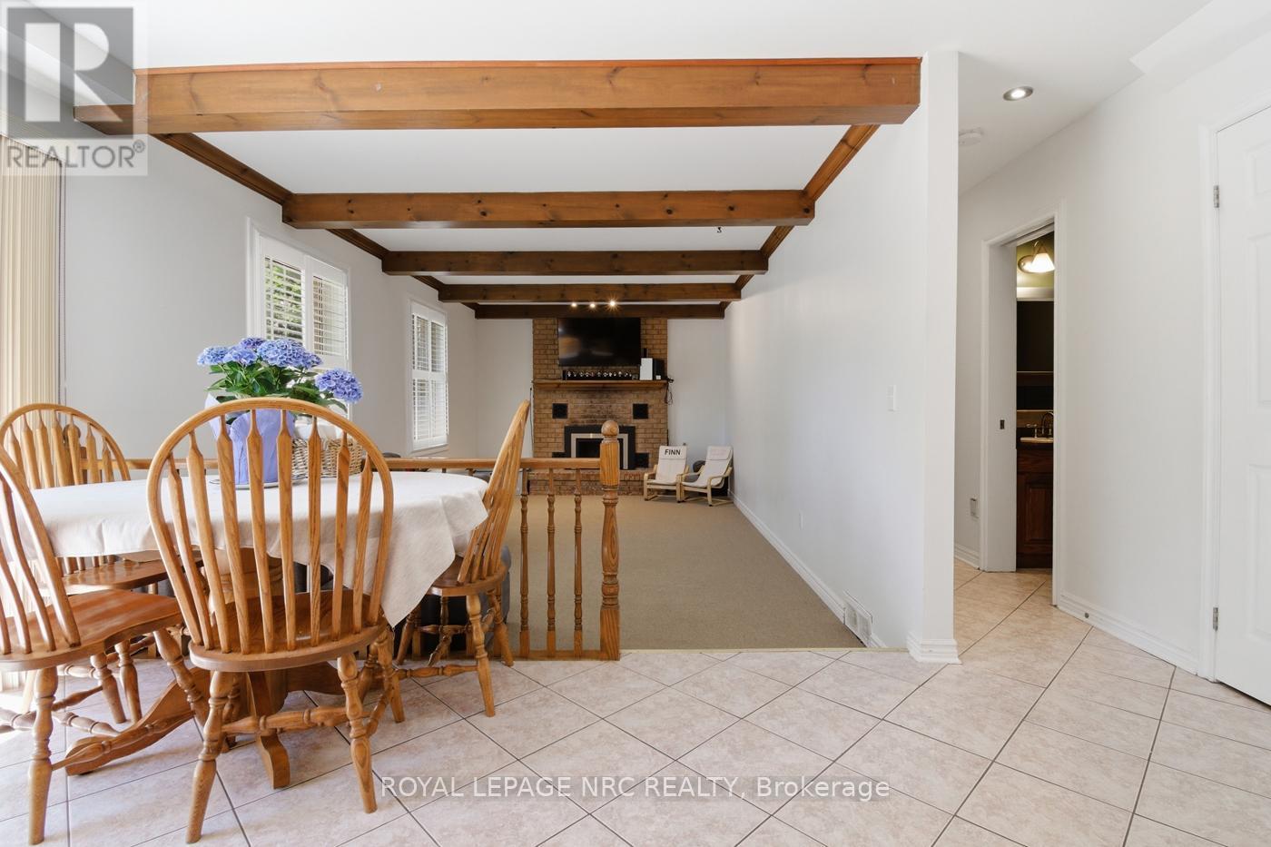 












6 NURSERY LANE

,
Pelham (Fonthill),




Ontario
L0S1E1

