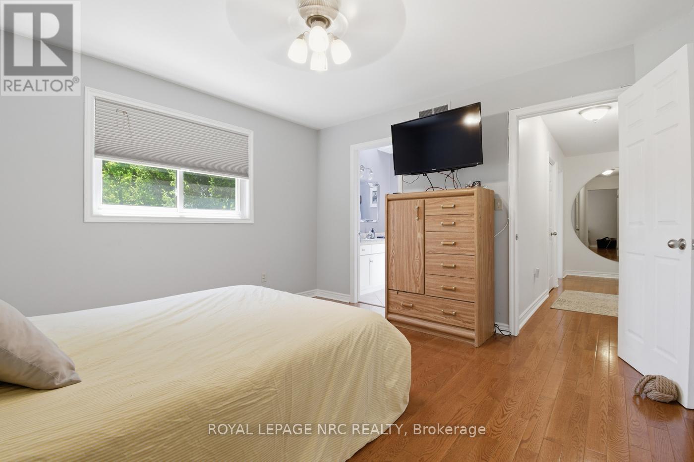 












6 NURSERY LANE

,
Pelham (Fonthill),




Ontario
L0S1E1

