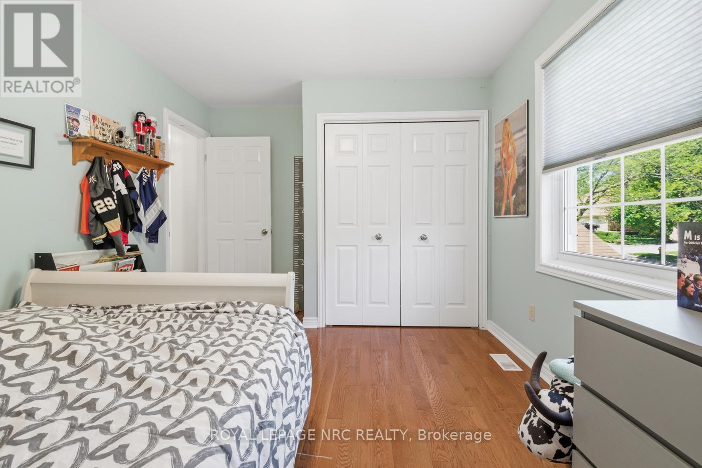 












6 NURSERY LANE

,
Pelham (Fonthill),




Ontario
L0S1E1

