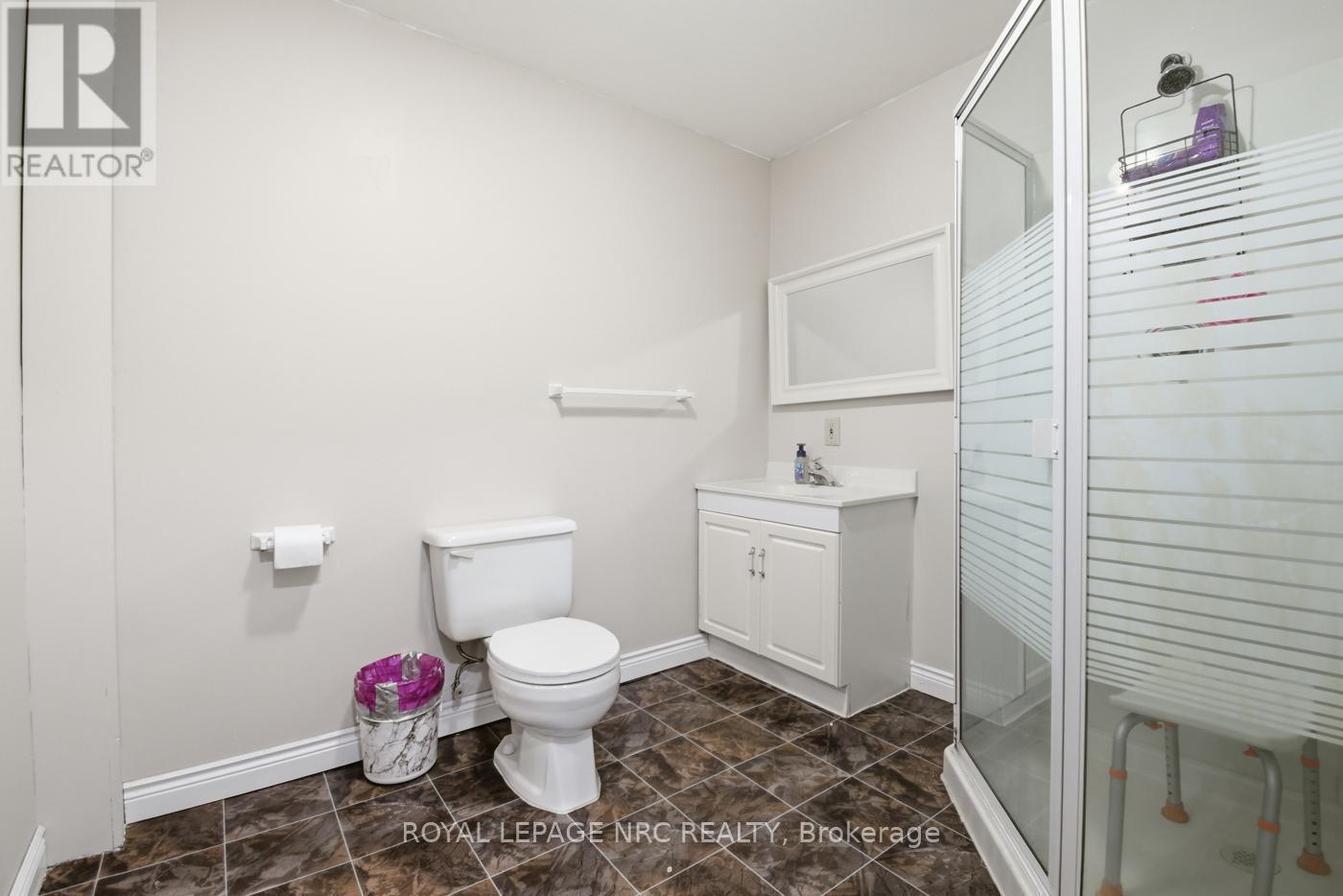












6 NURSERY LANE

,
Pelham (Fonthill),




Ontario
L0S1E1


