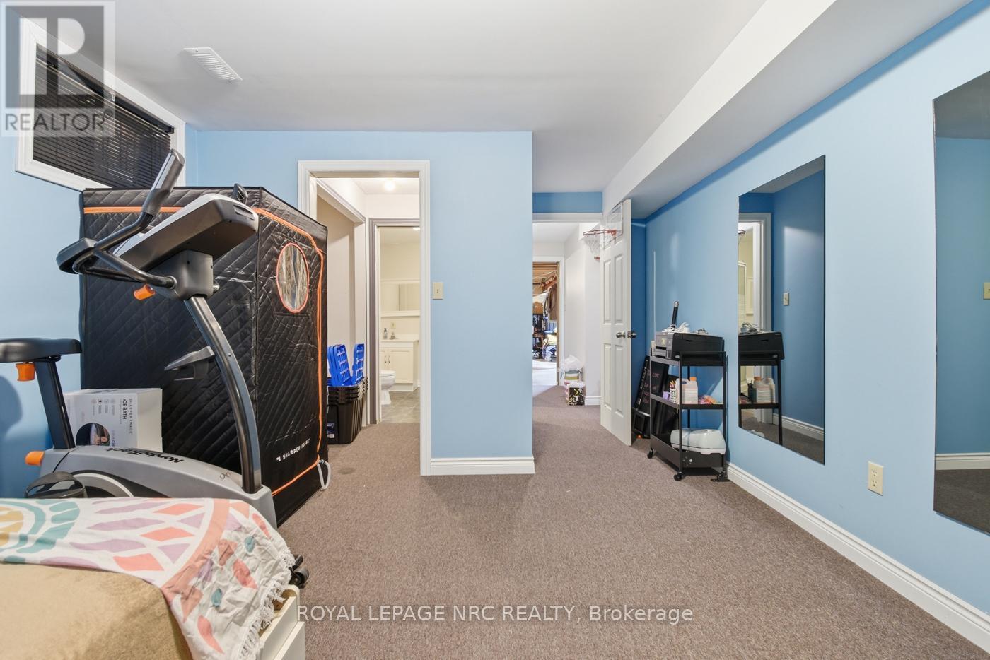 












6 NURSERY LANE

,
Pelham (Fonthill),




Ontario
L0S1E1

