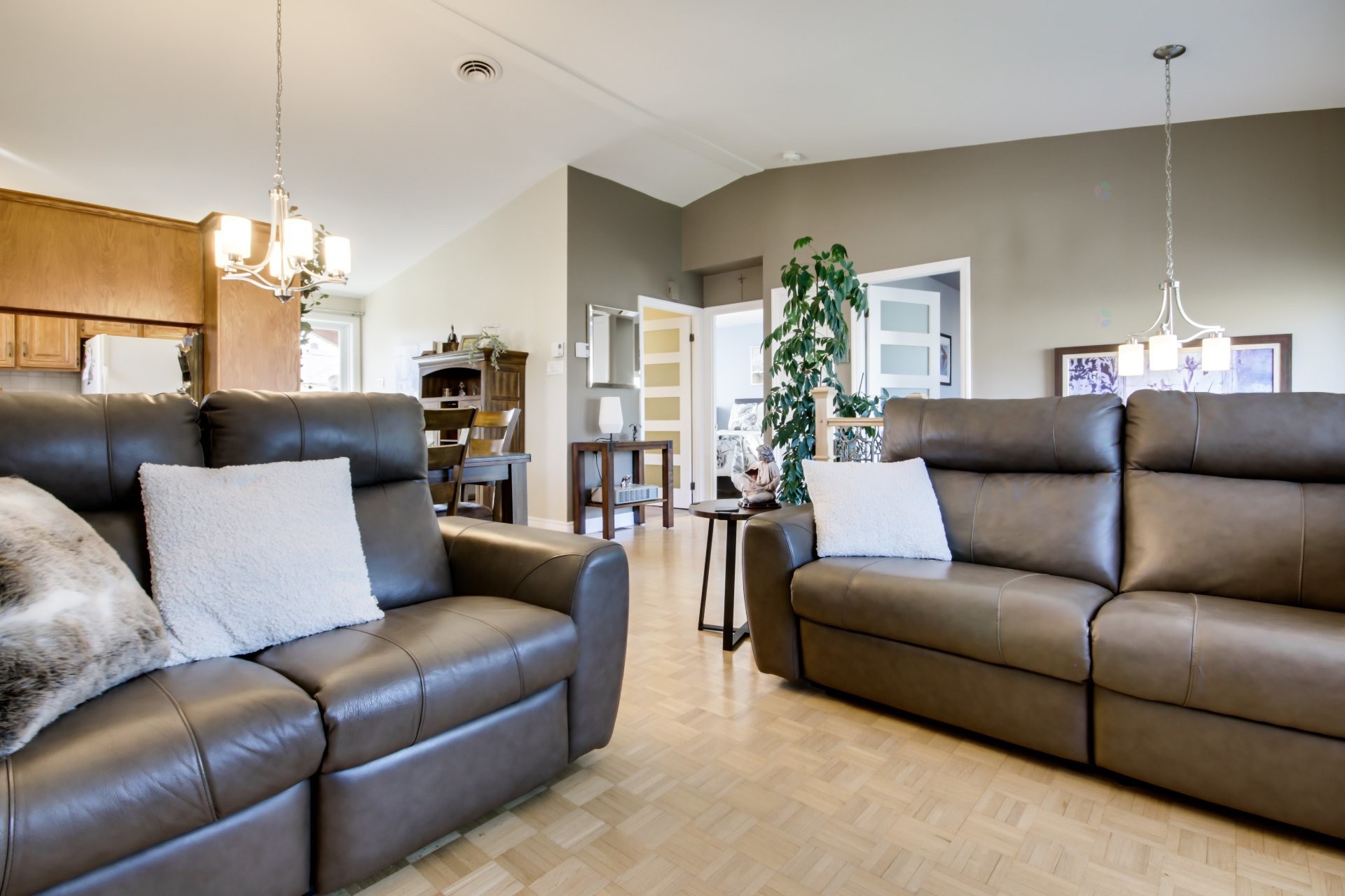 









465


Rue Leclerc

,
Trois-Rivières,




QC
G9B1S6

