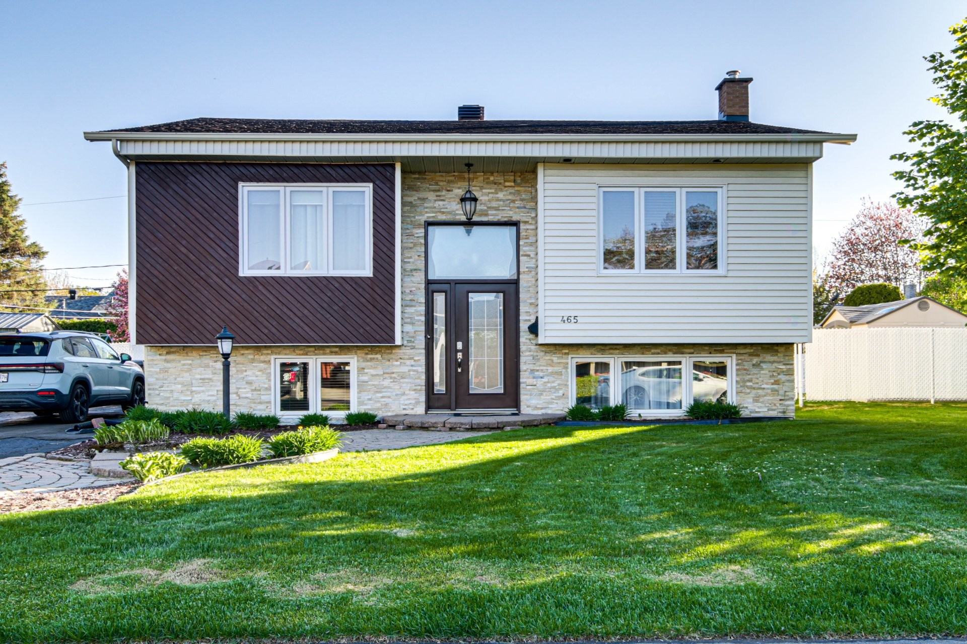 









465


Rue Leclerc

,
Trois-Rivières,




QC
G9B1S6

