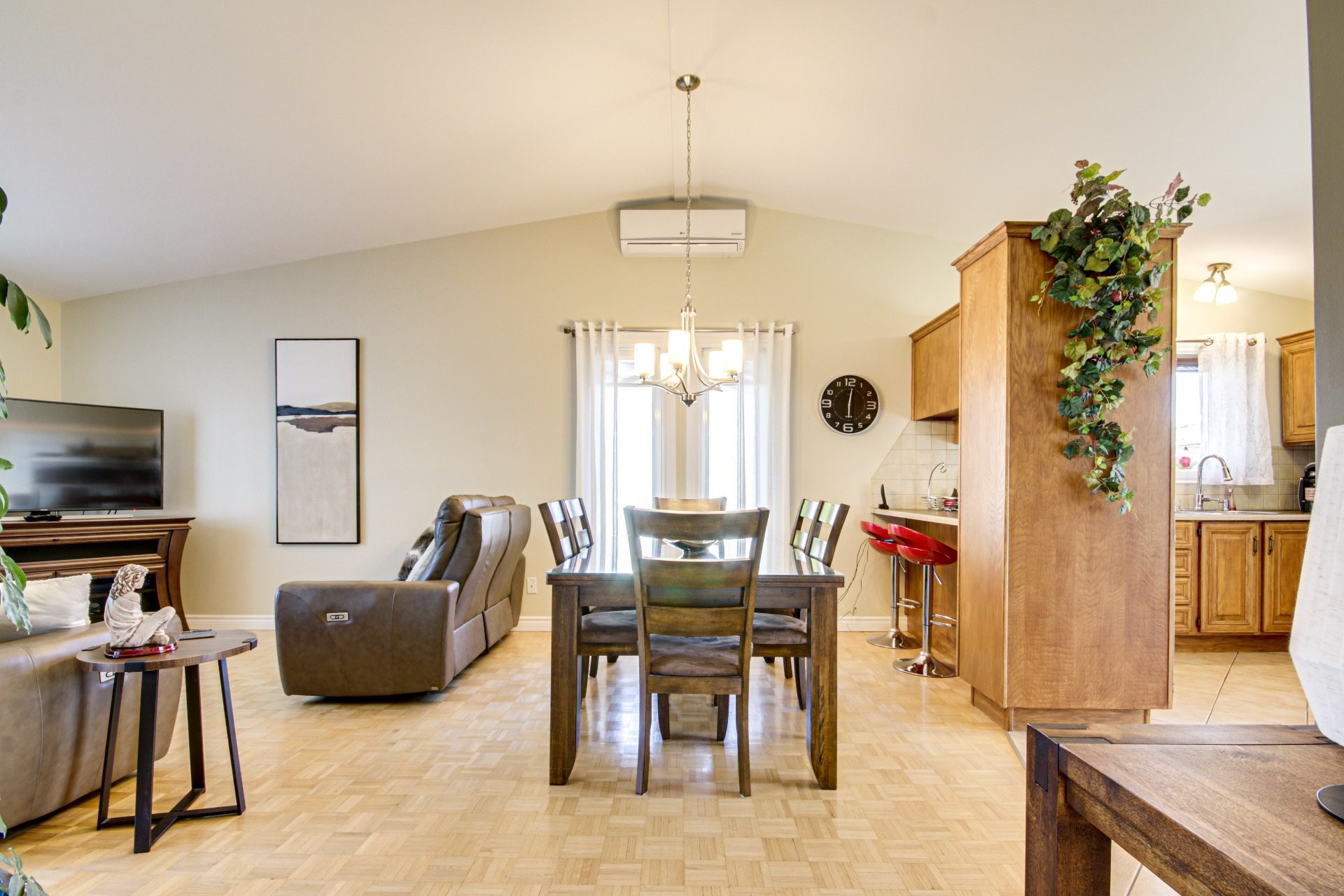 









465


Rue Leclerc

,
Trois-Rivières,




QC
G9B1S6

