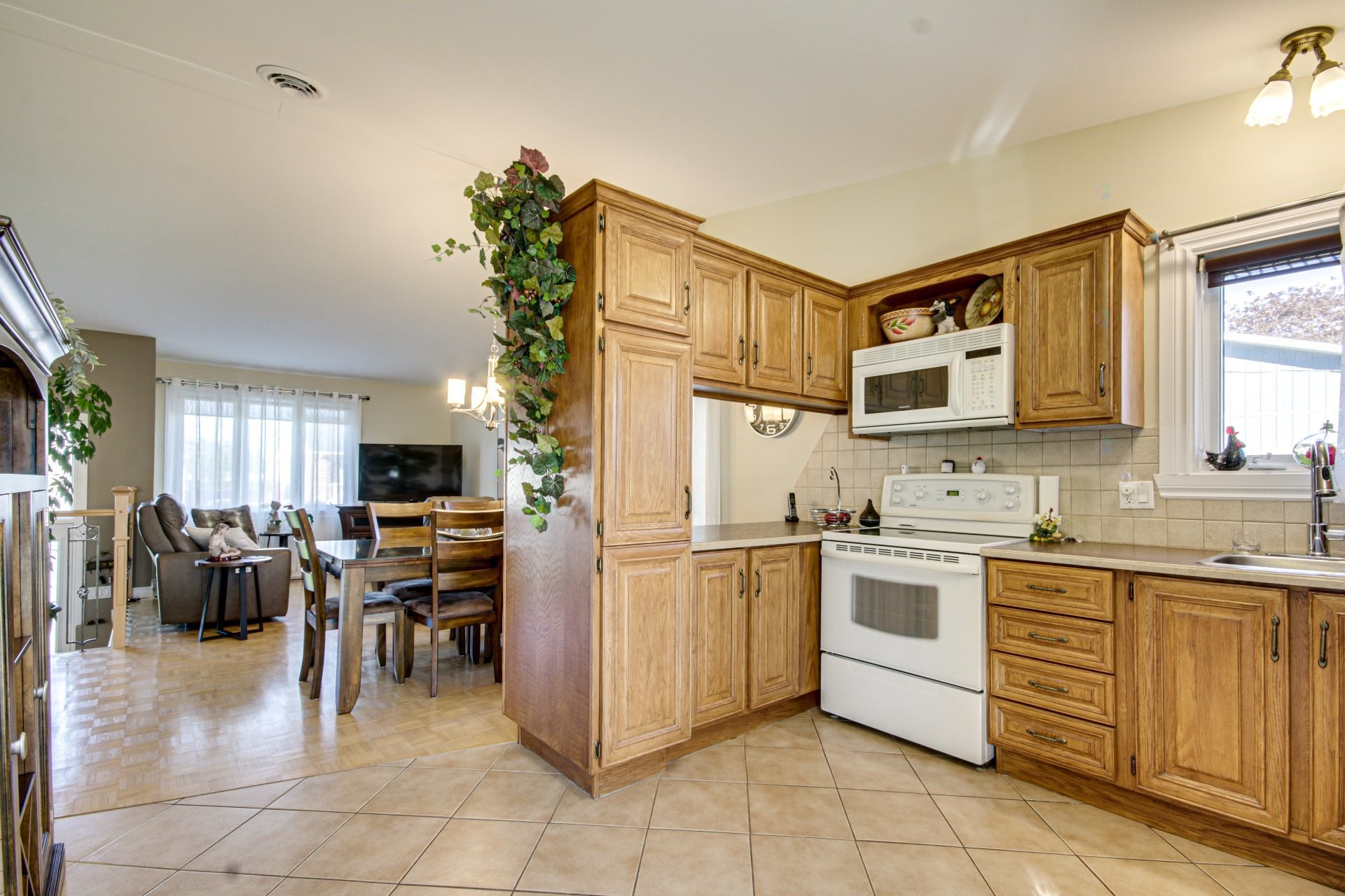 









465


Rue Leclerc

,
Trois-Rivières,




QC
G9B1S6

